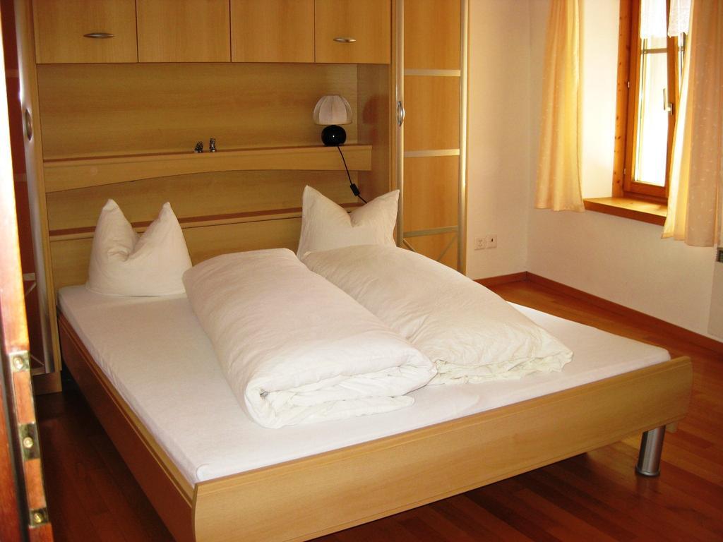 Pensiun Garni Plaz Hotel Scuol Exterior photo